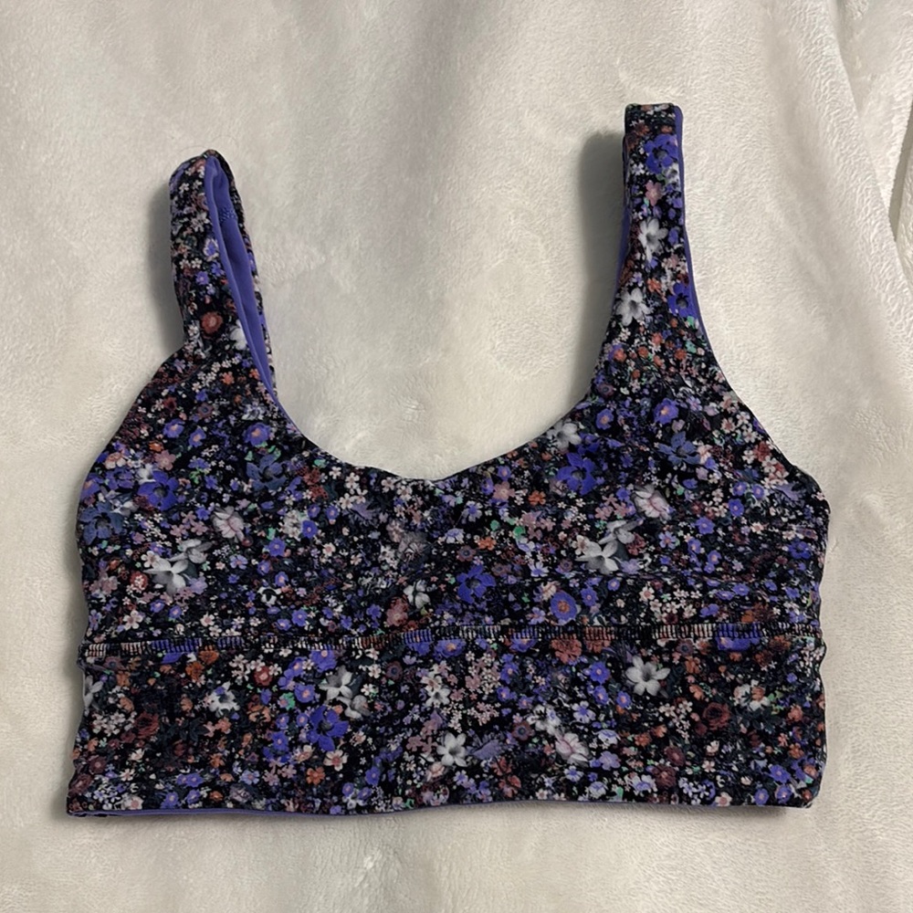Lululemon sports bra